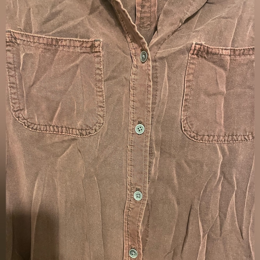 Distressed button blouse - Picture 3 of 5